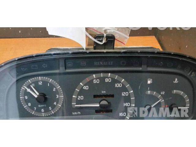 Панель приборов 7700302505   Renault Clio I       