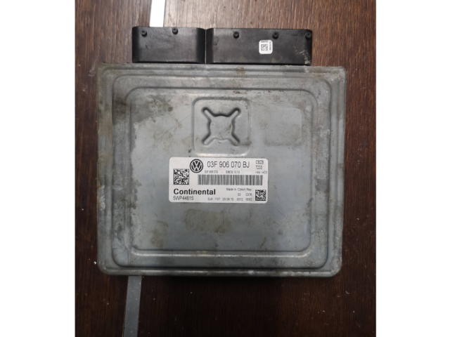 Блок управления двигателя 03F906070, 03F906070BJ Skoda Yeti (5L)