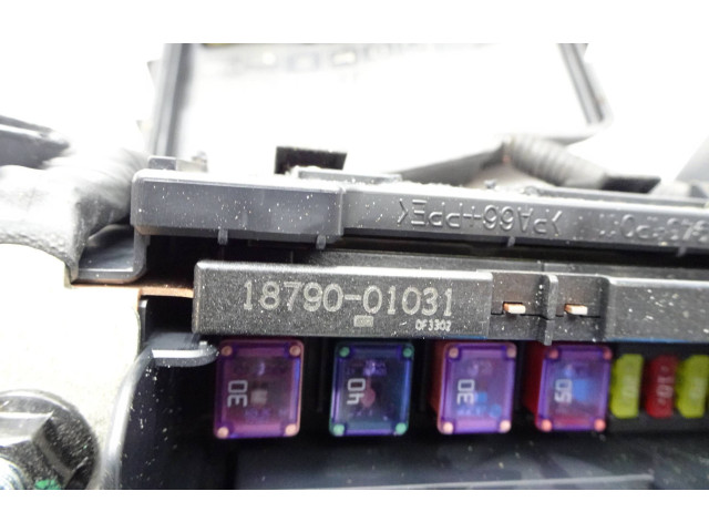 Блок предохранителей 1879001031   Hyundai ix20    