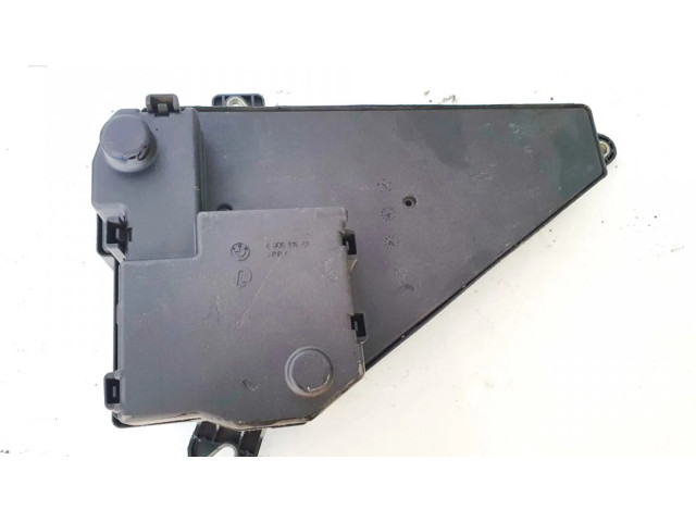 Pojistková skříňka 690661901 BMW 5 E60 E61 2006