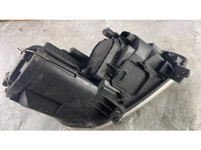 Передняя фара