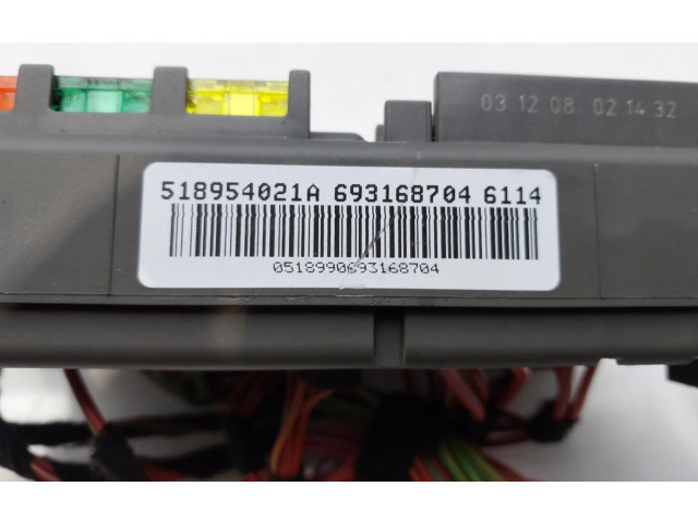 Pojistková skříňka 518954021A BMW X6 E71 2009