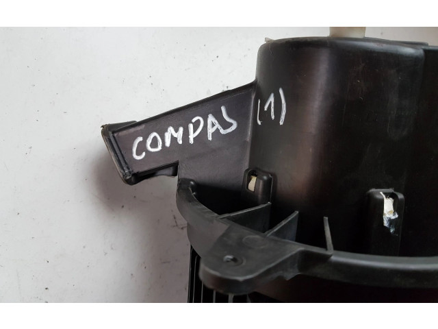 Вентилятор печки    68363399AA   Jeep Compass