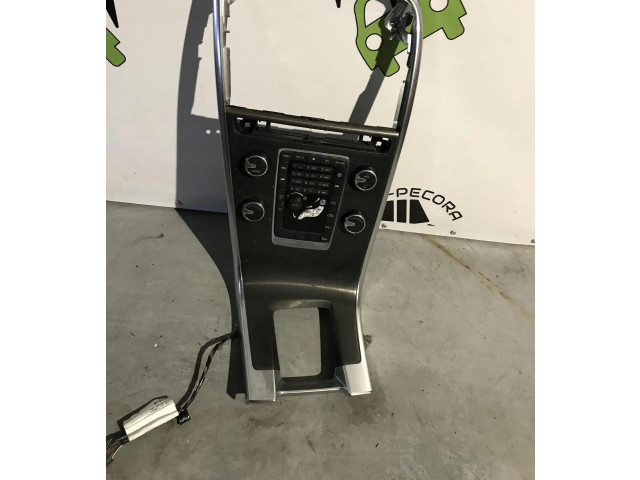 Блок управления кондиционера воздуха / климата/ печки (в салоне) Volvo XC60  2017 -  года       