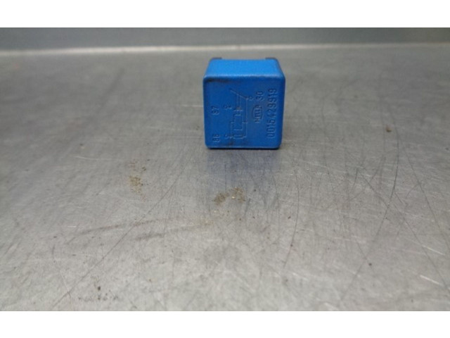 Pojistková skříňka 0015429919 Mercedes-Benz C W202 1997