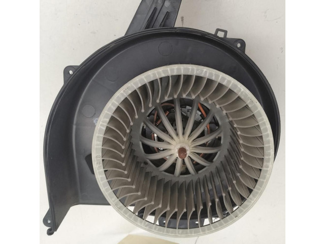 Вентилятор печки 6R1819015A Audi A1