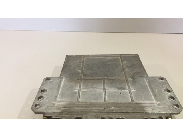 Řídící jednotka P04686758, 0281001333   Chrysler Voyager 1998