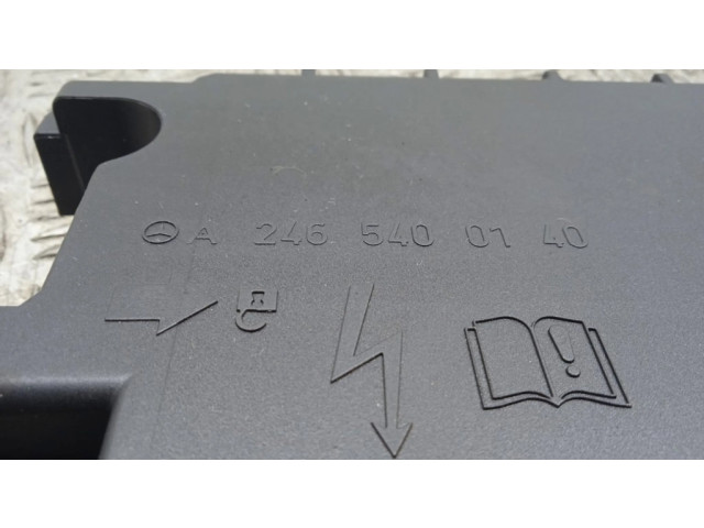 Pojistková skříňka Крышка ящика предохранителей A2465400140   Mercedes-Benz GLA W156 2019