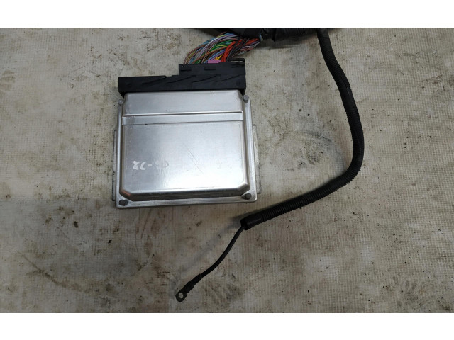 Блок управления двигателем Блок управления 30637733   Volvo XC90