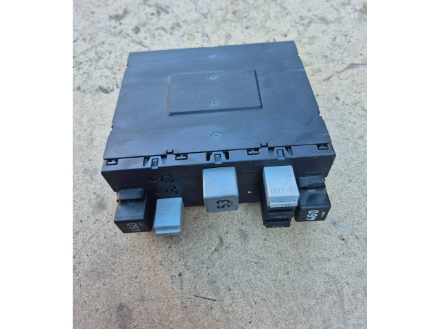 Блок комфорта 3C0937049J, F005V00530   Volkswagen PASSAT B6   