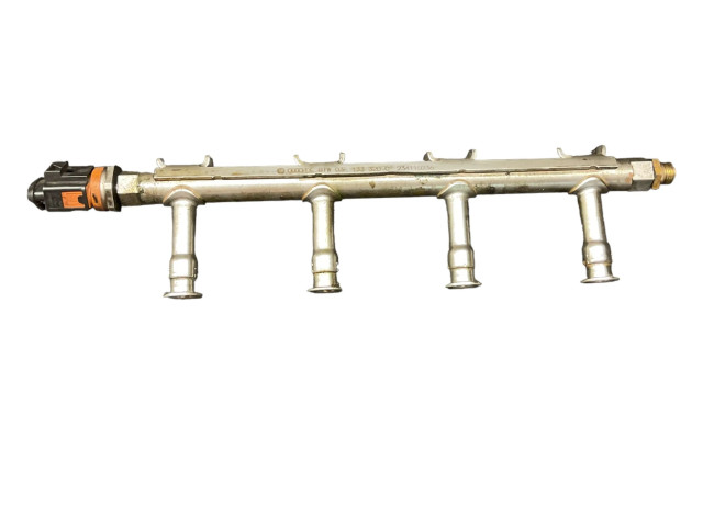 Топливная рампа 03F133320C, 234110236 Volkswagen Golf VI для двигателя Cay