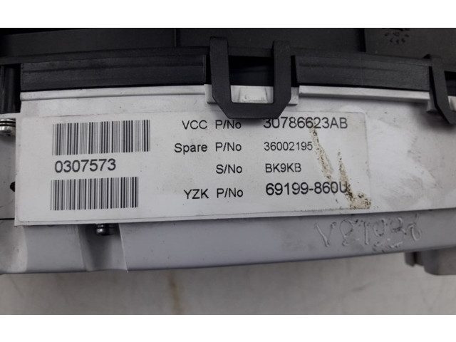 Панель приборов    Volvo V70       