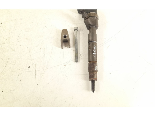 Форсунка 6400700787, A6400700787    Mercedes-Benz A W169  OM 640.940 