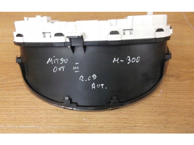 Панель приборов 8100C294 Mitsubishi Outlander