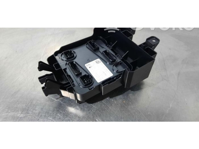 Блок комфорта 81A035035M   Audi Q2 -   