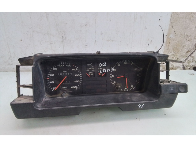 Přístrojová deska Audi 80 90 B2 1986 81117434, 88471066