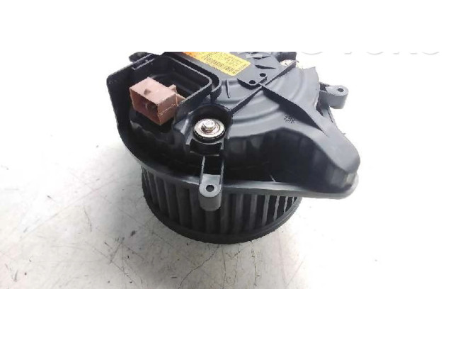 Топливная рампа 8E182021E Audi A4 Allroad для двигателя ASB