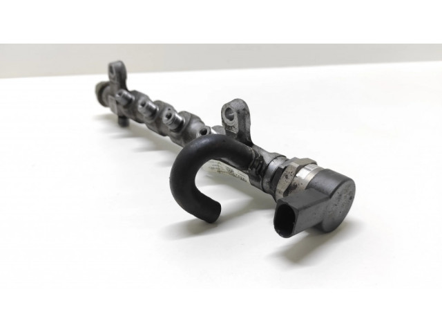 Топливная рампа 03L130089J Audi Q3 8U 2.0 для двигателя CFGC