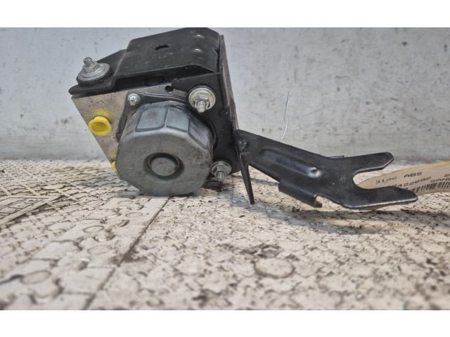 Блок управления АБС 476605492R Dacia Sandero