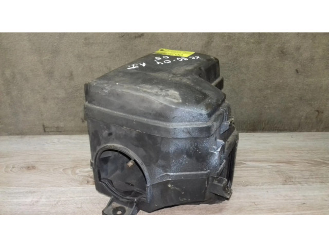 Другая деталь отсека двигателя