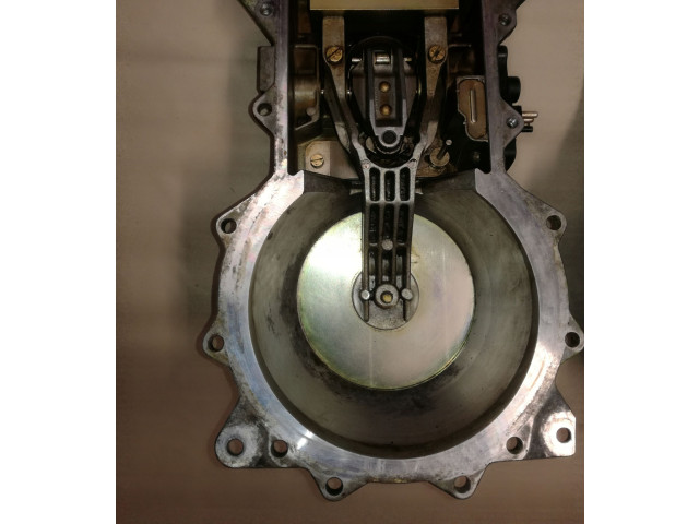 Распределитель топлива 0438121037    Mercedes-Benz S W126   5