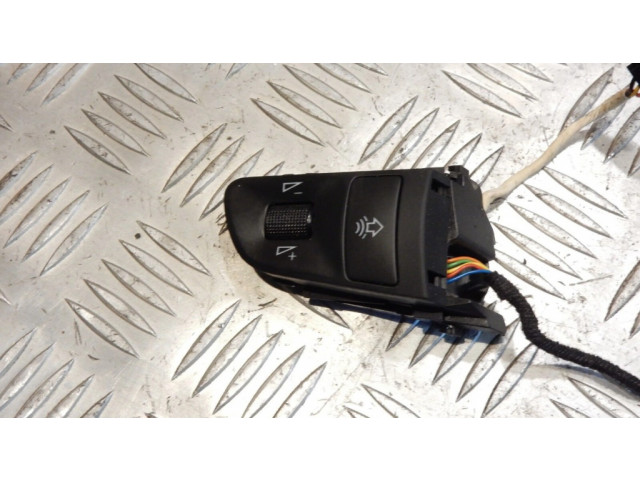 Кнопки рулевого колеса