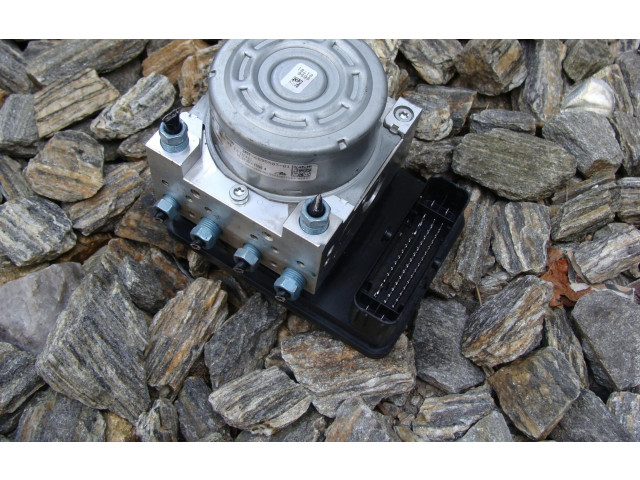 Jednotka ABS 6895503 BMW 2 F46 2020