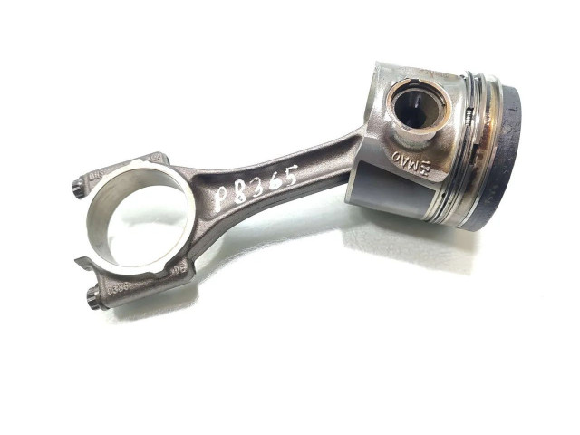  Поршень с шатуном    Volkswagen Golf Cross  