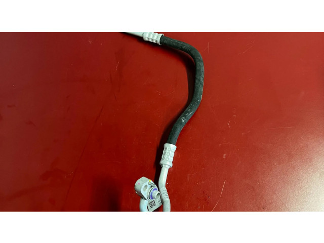 Трубка (трубки)/ шланг (шланги) кондиционера воздуха