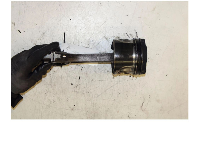 Поршень с шатуном 4N13 Mitsubishi ASX