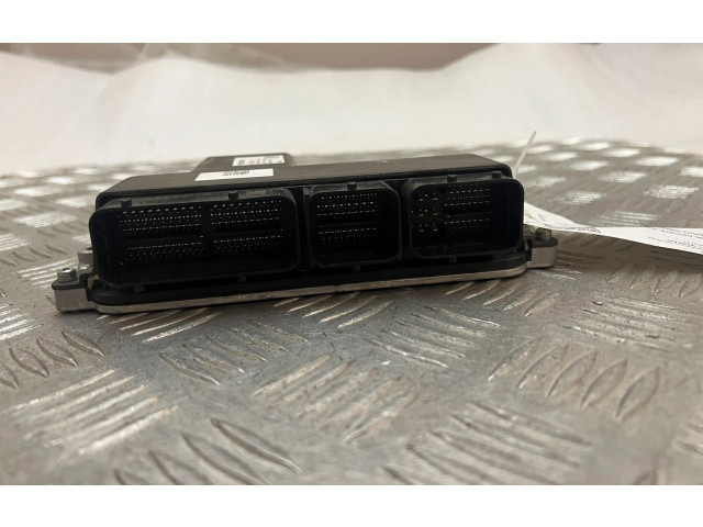 Блок управления двигателя 31459512   Volvo XC60