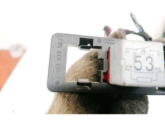 Блок предохранителей 1K1937503 Skoda Octavia Mk2 (1Z)