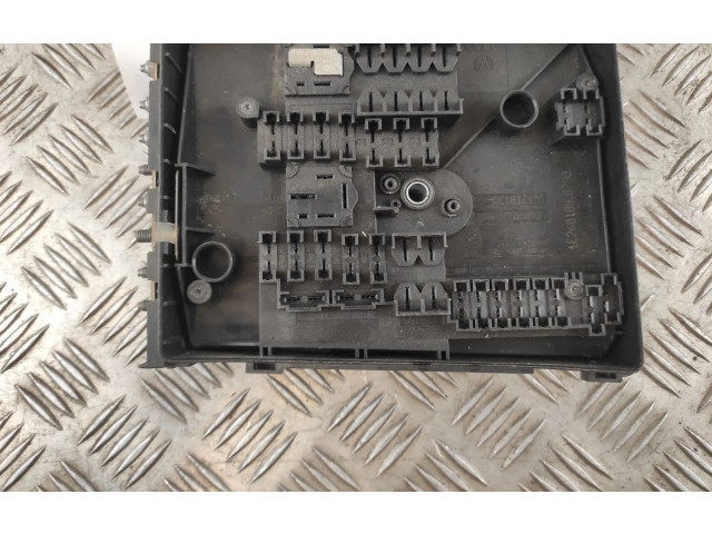 Блок предохранителей 1K0937125A, 1K0937125A Volkswagen Caddy