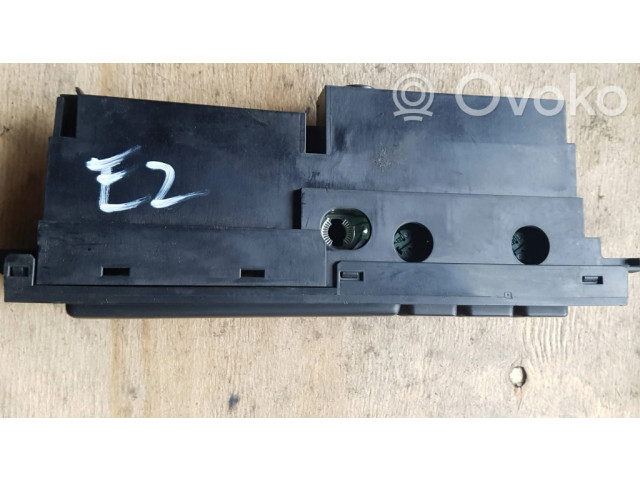 Включатель обогрева стекла с помощью электричества