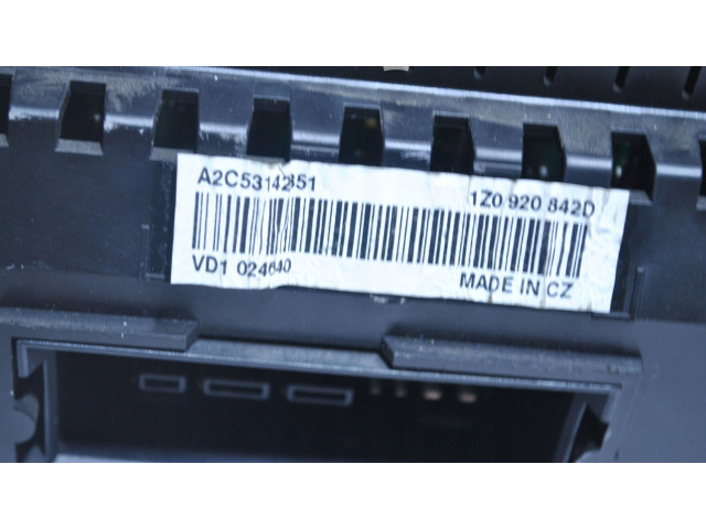 Панель приборов 1Z0920842D Skoda Octavia Mk2 (1Z)