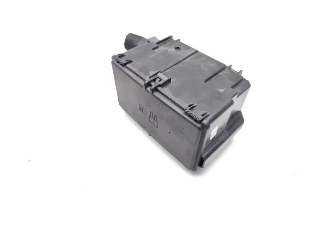 Блок предохранителей KU5T-14A003-GA Ford Transit Custom