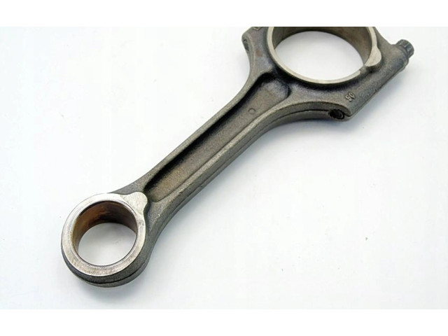  Поршень с шатуном  D5204T2KOR  Volvo V60  