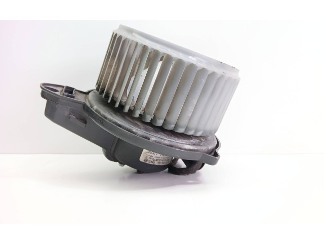 Вентилятор печки    0130111202, 4B1820021B   Audi A6 S6 C5 4B