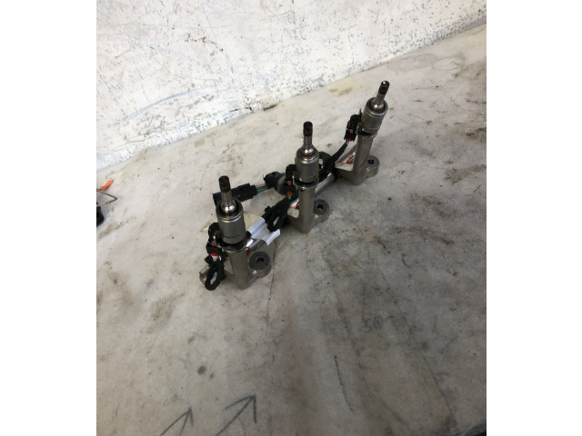 Топливная рампа 32257109 Volvo XC40 1.5