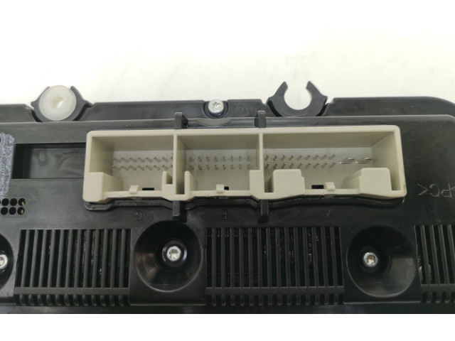 Блок управления климат-контролем 74677581   Volkswagen PASSAT B6