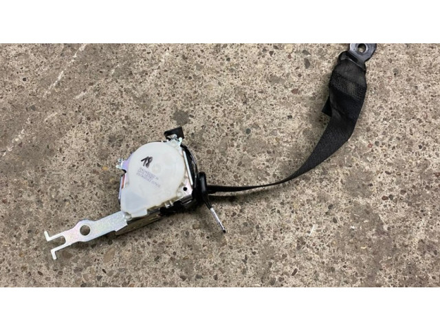 Задний ремень безопасности