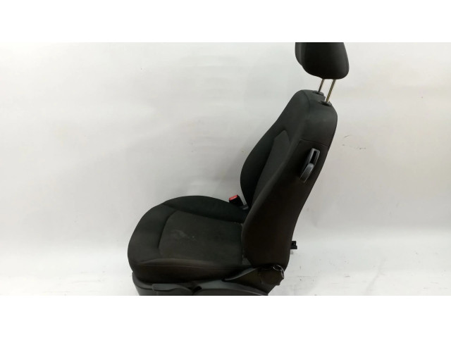 Переднее сиденье водителя