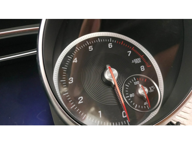 Přístrojová deska Mercedes-Benz GLA W156 2019 A1569001404, 0263698357