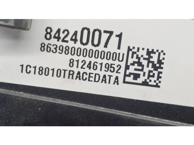 Блок предохранителей  84240071, 812461952   Chevrolet Volt II    