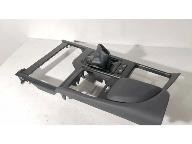 Другая центральная деталь консоли (туннеля)