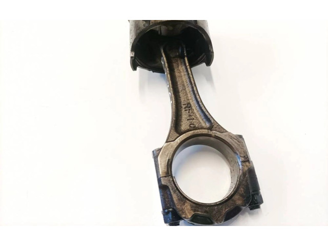 Поршень с шатуном Mazda 626