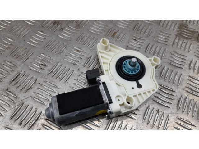 Передний двигатель механизма для подъема окон