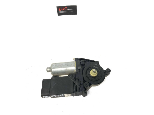 Передний двигатель механизма для подъема окон