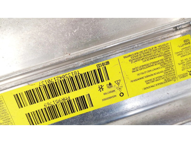 Подушка безопасности пассажира pmr951769 Mitsubishi Colt