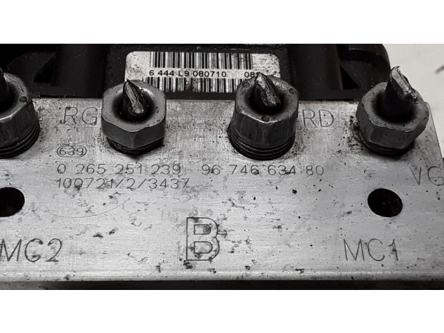 Jednotka ABS 9674196780, 9674663480 Citroen Berlingo 2010